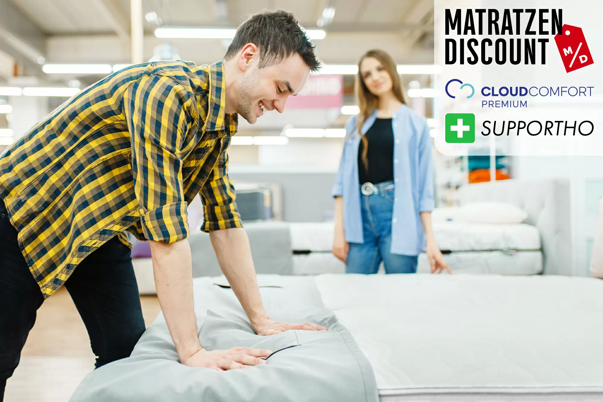 Mann testet Matratze im Geschäft – Matratze 180x200 cm bei Matratzen-Discount mit den Marken Cloud Comfort und Supportho